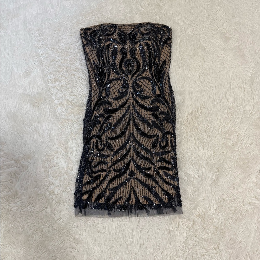 BASIX BLACK LABEL Elegant Strapless dark blue beaded and Nude size 4 Dress